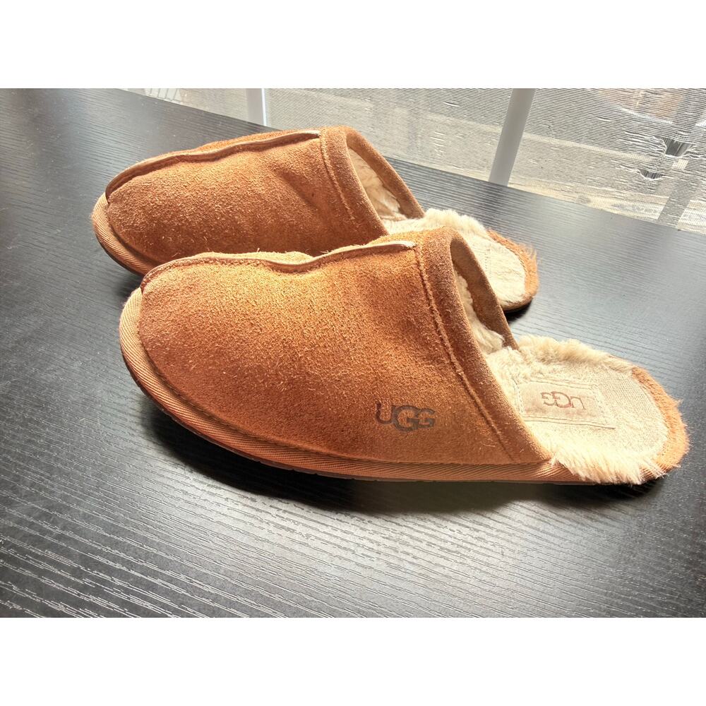 UGG Scuff Slippers Chestnut Suede Shearling Lined Womens Size 7 Cozy Slide